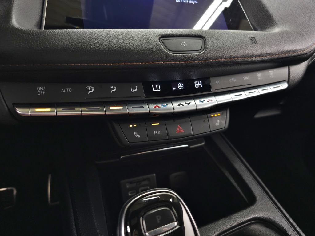 Used 2021 Cadillac XT4 Sport w/ Cold Weather Package FWD image 27