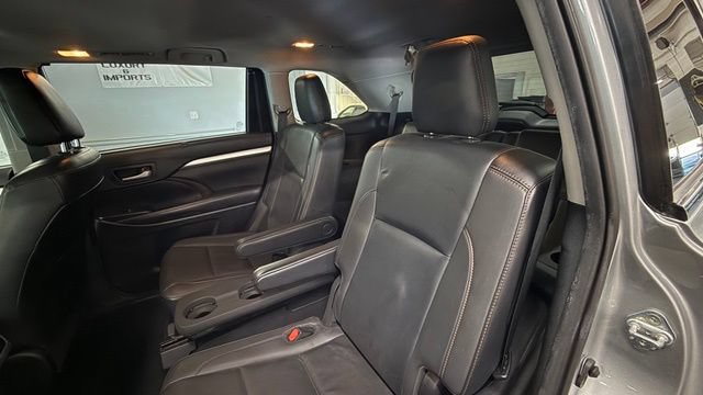 Used 2019 Toyota Highlander XLE FWD image 26