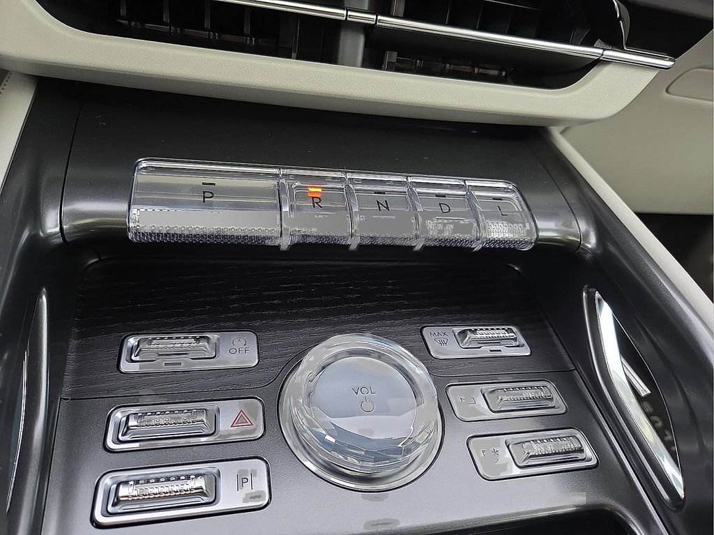 New 2026 Lincoln Nautilus Reserve AWD/4WD image 14
