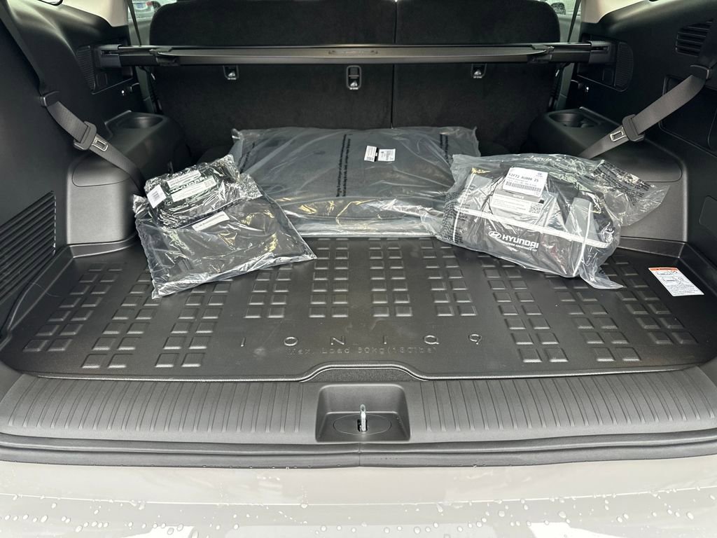 New 2026 Hyundai Ioniq 9 SE AWD/4WD image 17