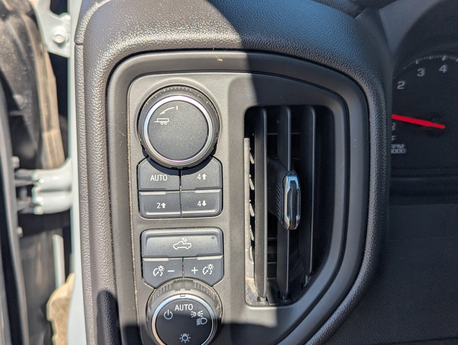 Certified 2025 Chevrolet Silverado 1500 Custom Trail Boss image 28