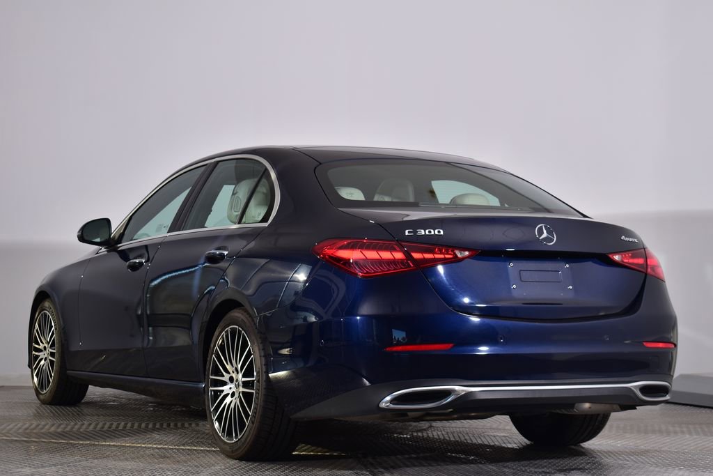 Certified 2022 Mercedes-Benz C 300 4MATIC Sedan image 3