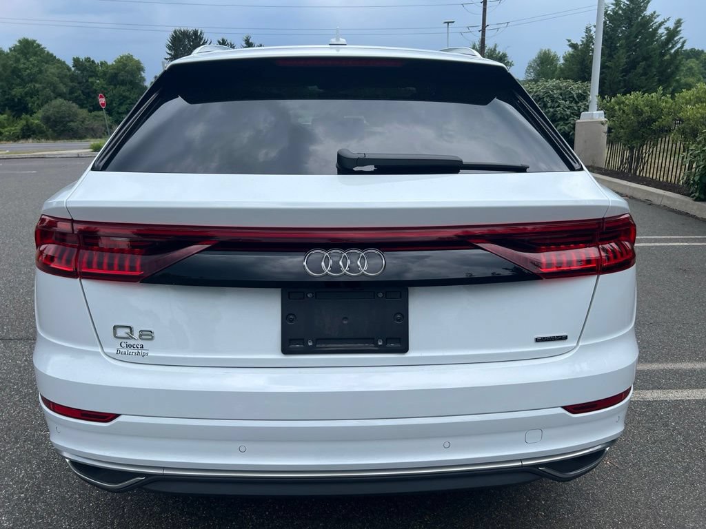 Used 2022 Audi Q8 Premium AWD/4WD image 5