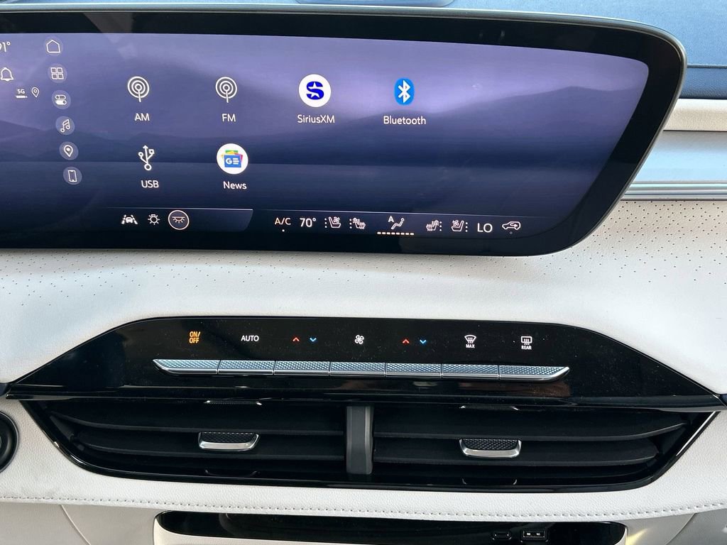 New 2026 Buick Enclave Avenir w/ Super Cruise Package AWD/4WD image 13