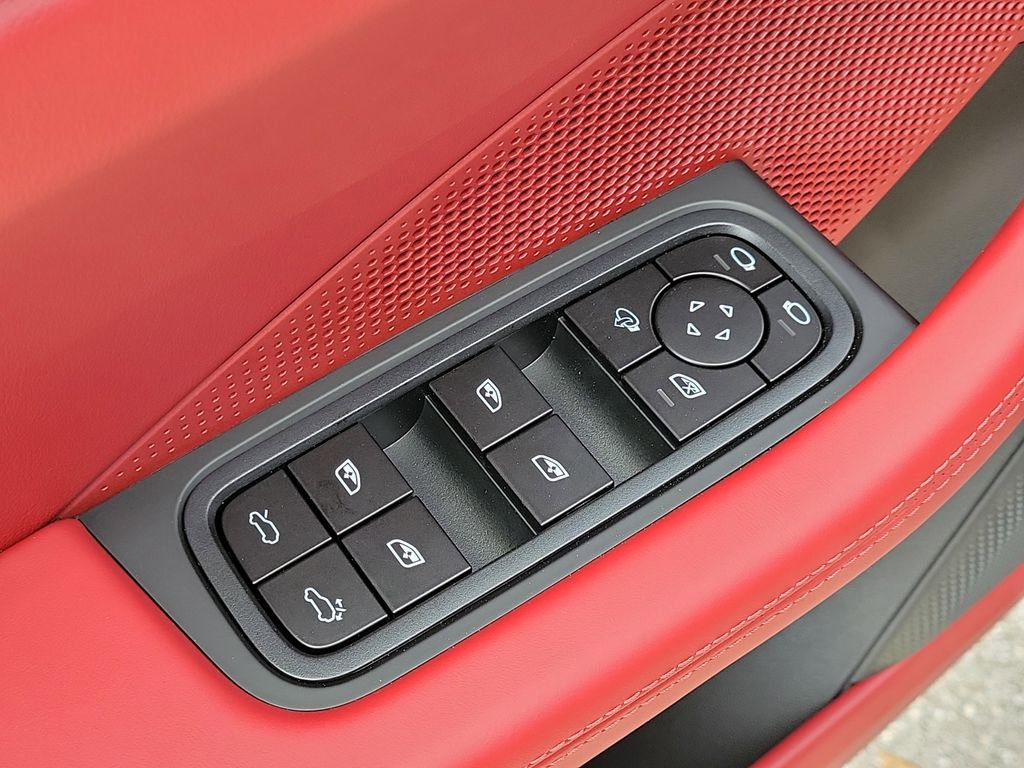 New 2026 Porsche Macan GTS Electric image 26