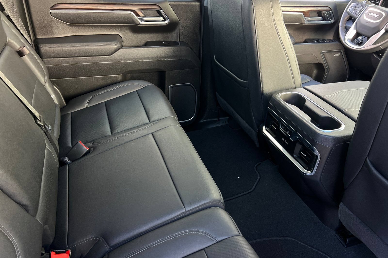 Used 2025 GMC Sierra 1500 SLT w/ SLT Premium Plus Package AWD/4WD image 19