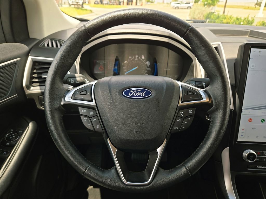 Used 2024 Ford Edge SEL AWD/4WD image 14