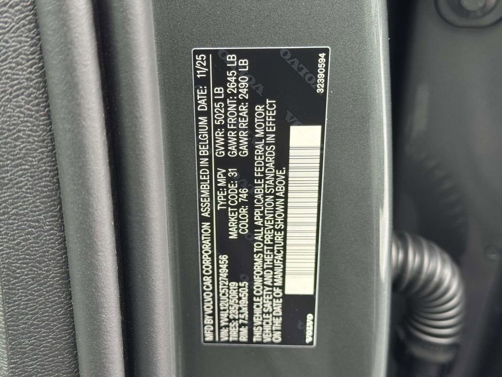 New 2026 Volvo XC40 B5 Plus w/ Protection Package Premier image 27