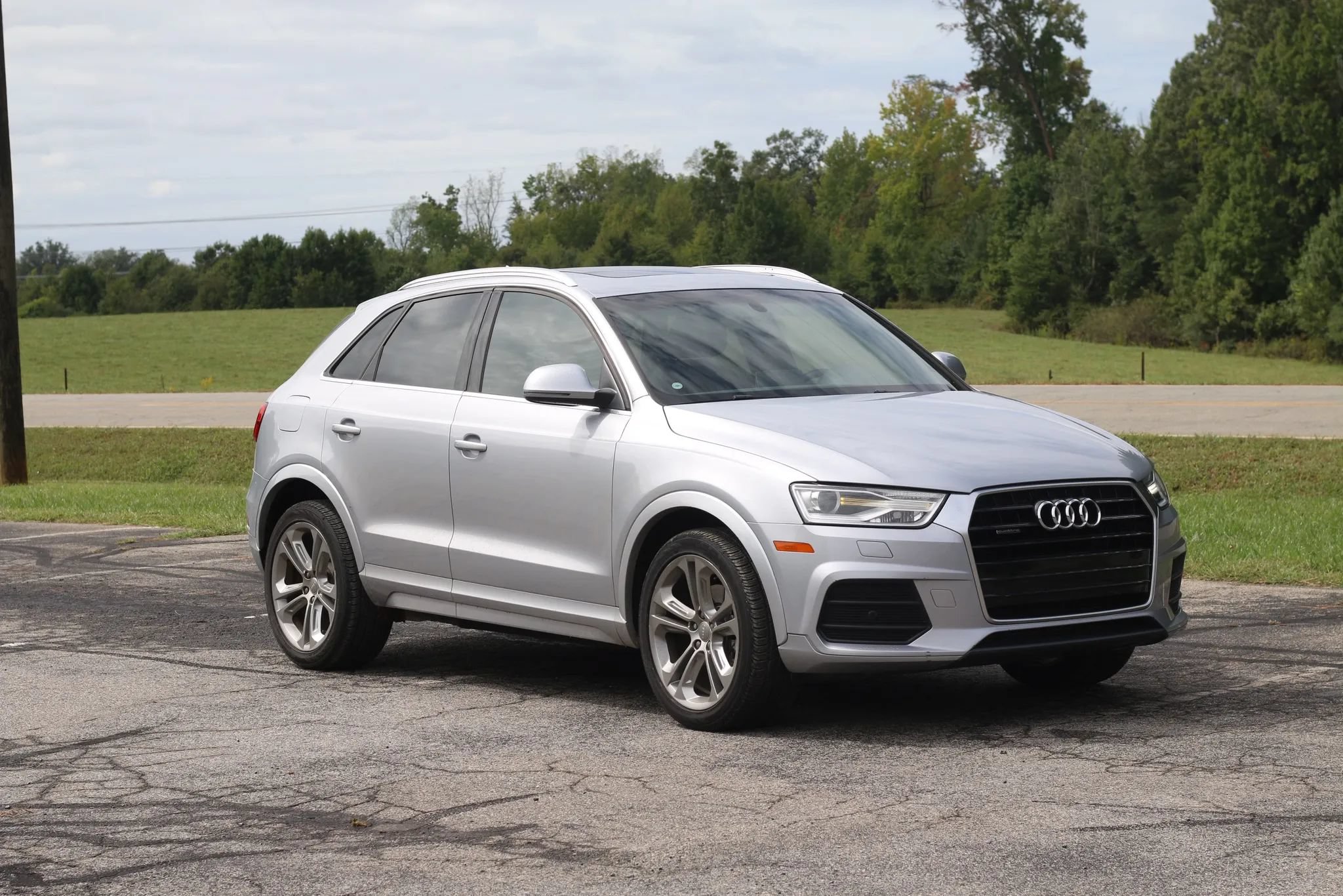 Used 2016 Audi Q3 2.0T Premium Plus w/ Technology Package AWD/4WD image 1