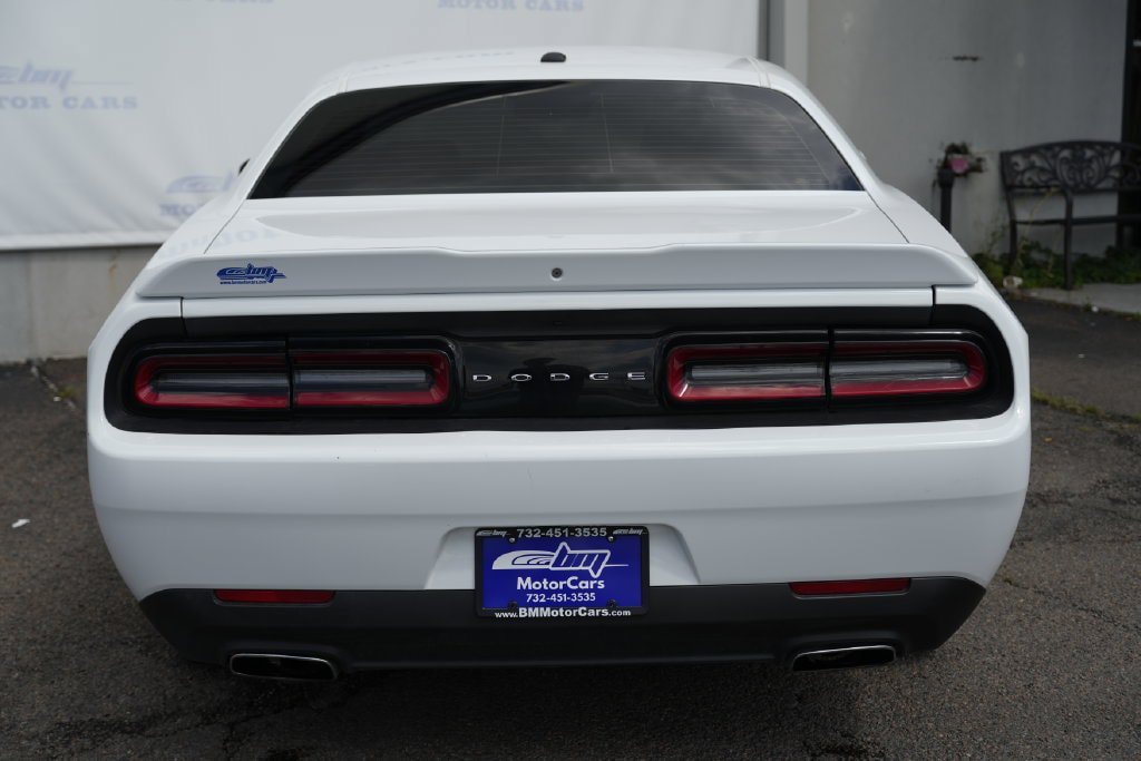 Used 2018 Dodge Challenger SXT RWD image 6