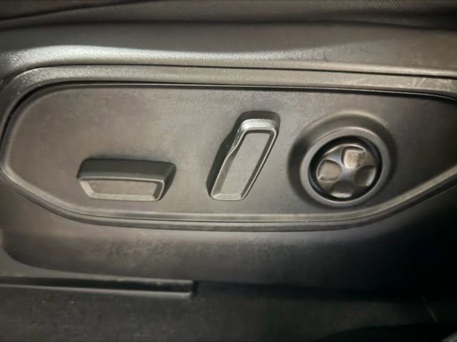 Used 2024 Jeep Grand Cherokee L Laredo image 16