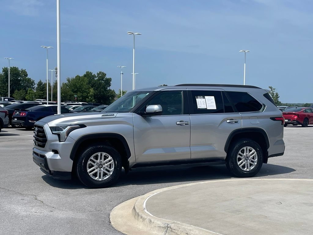 Used 2025 Toyota Sequoia SR5 AWD/4WD image 4