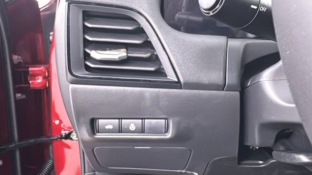 New 2026 Nissan Sentra SV w/ SV Convenience Package FWD image 30