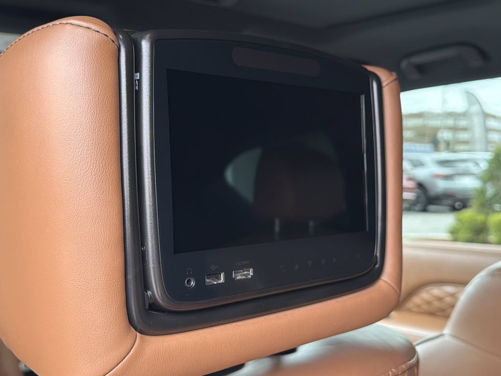 Used 2023 INFINITI QX80 Sensory w/ Cargo Package AWD/4WD image 19