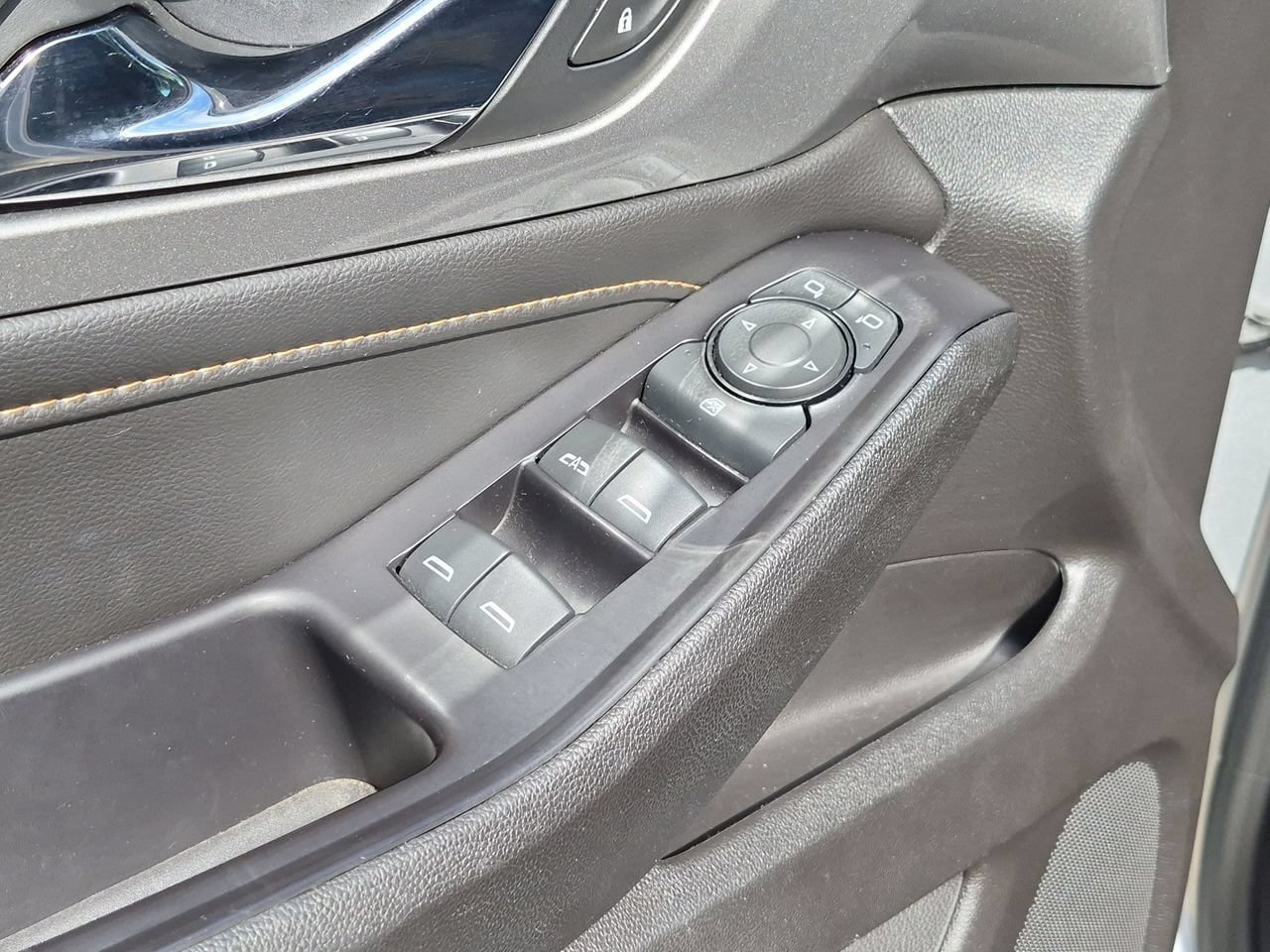 Used 2019 Chevrolet Traverse RS FWD image 9