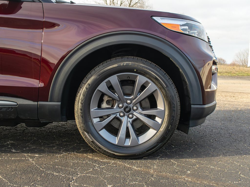 Used 2022 Ford Explorer XLT w/ Equipment Group 202A image 13