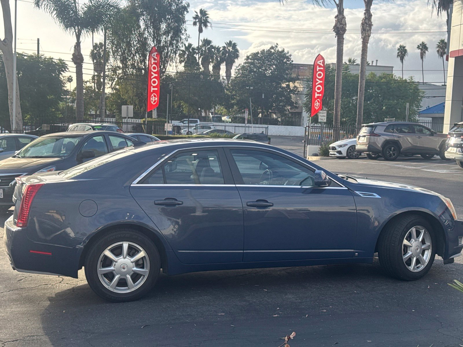 Used 2009 Cadillac CTS 3.6 w/ Wood Trim Package RWD image 2