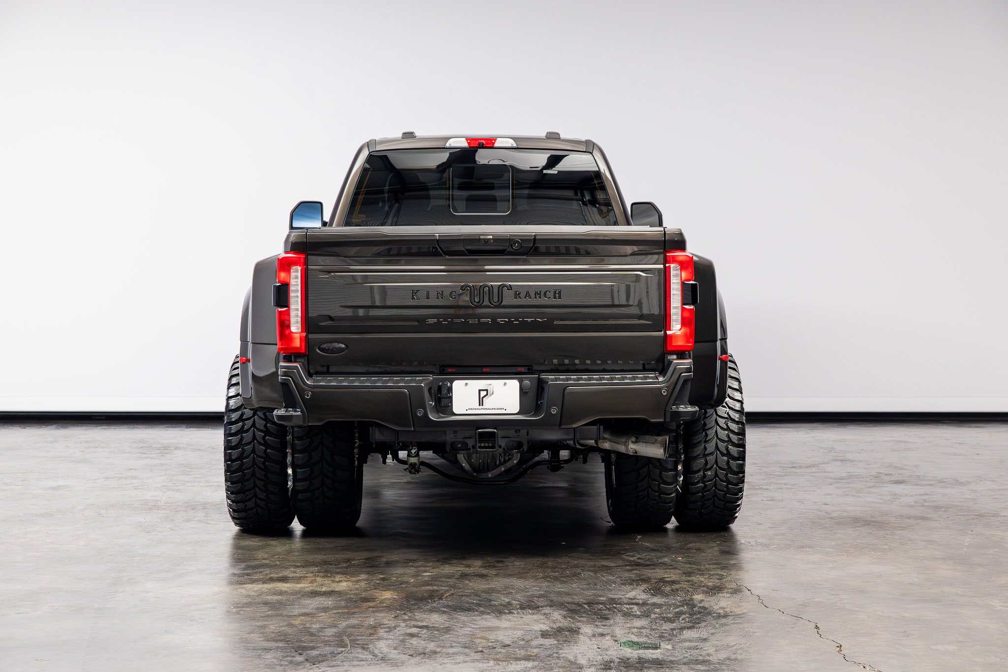Used 2024 Ford F350 King Ranch w/ Chrome Package AWD/4WD image 16