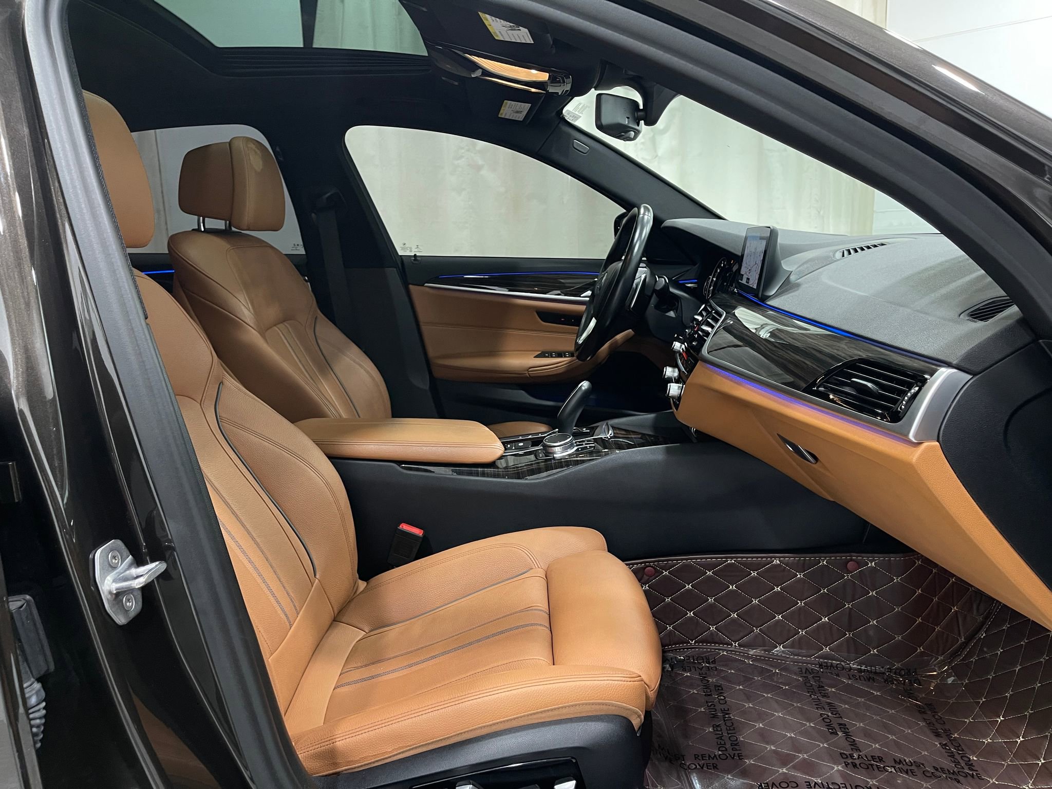 Used 2018 BMW 530e image 33