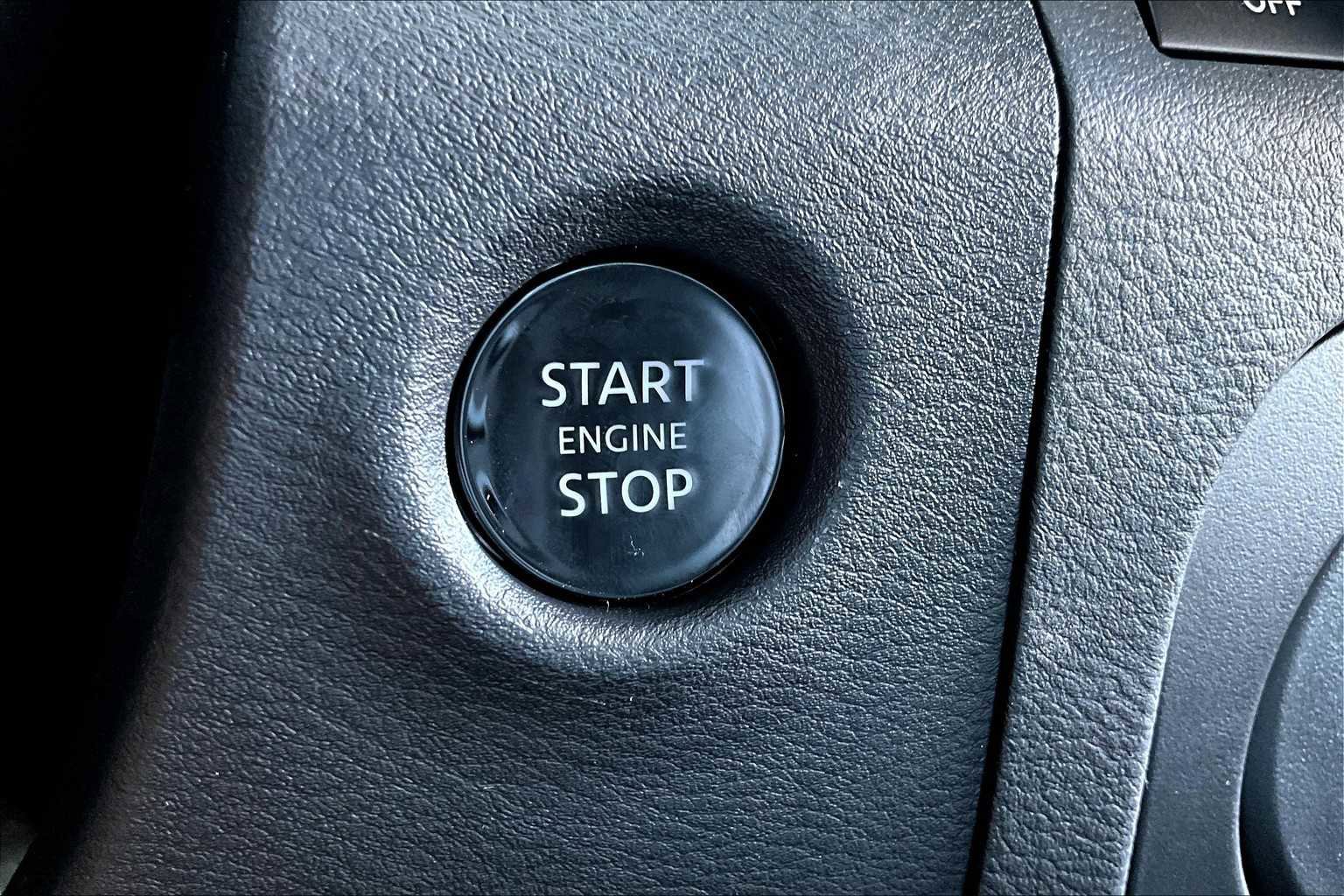 New 2026 Nissan Frontier SV image 18