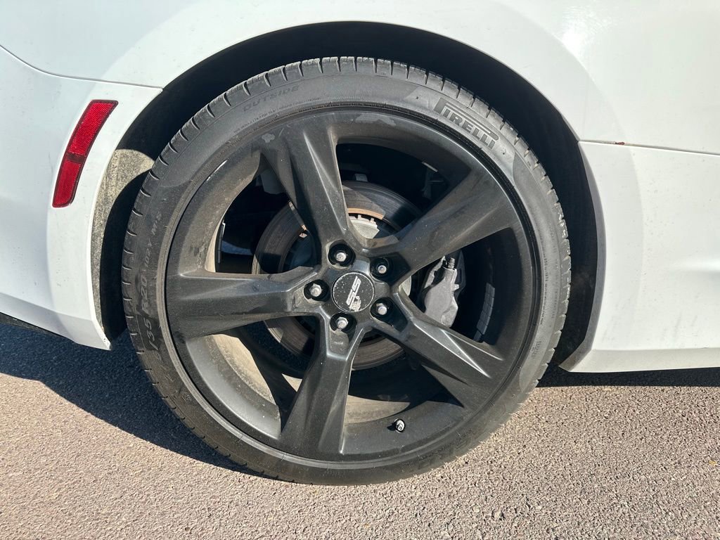 Used 2016 Chevrolet Camaro SS image 35