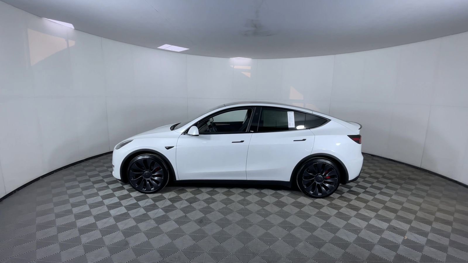 Used 2025 Tesla Model Y Performance AWD/4WD image 5