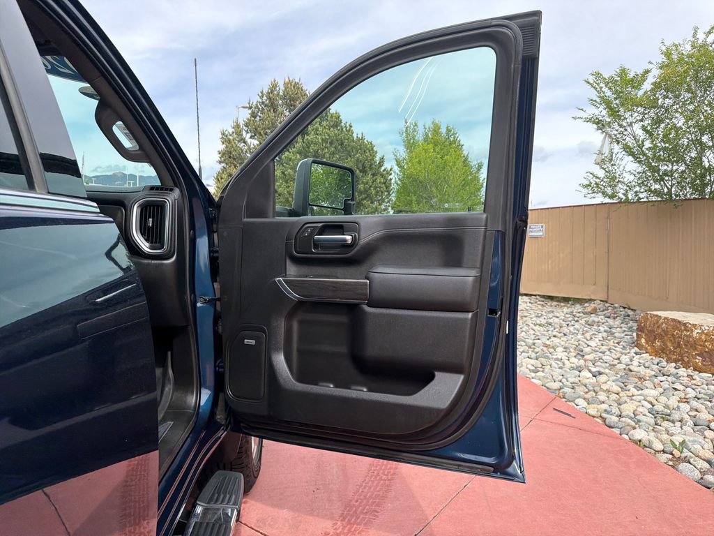 Used 2020 Chevrolet Silverado 2500 LTZ w/ LTZ Premium Package AWD/4WD image 31