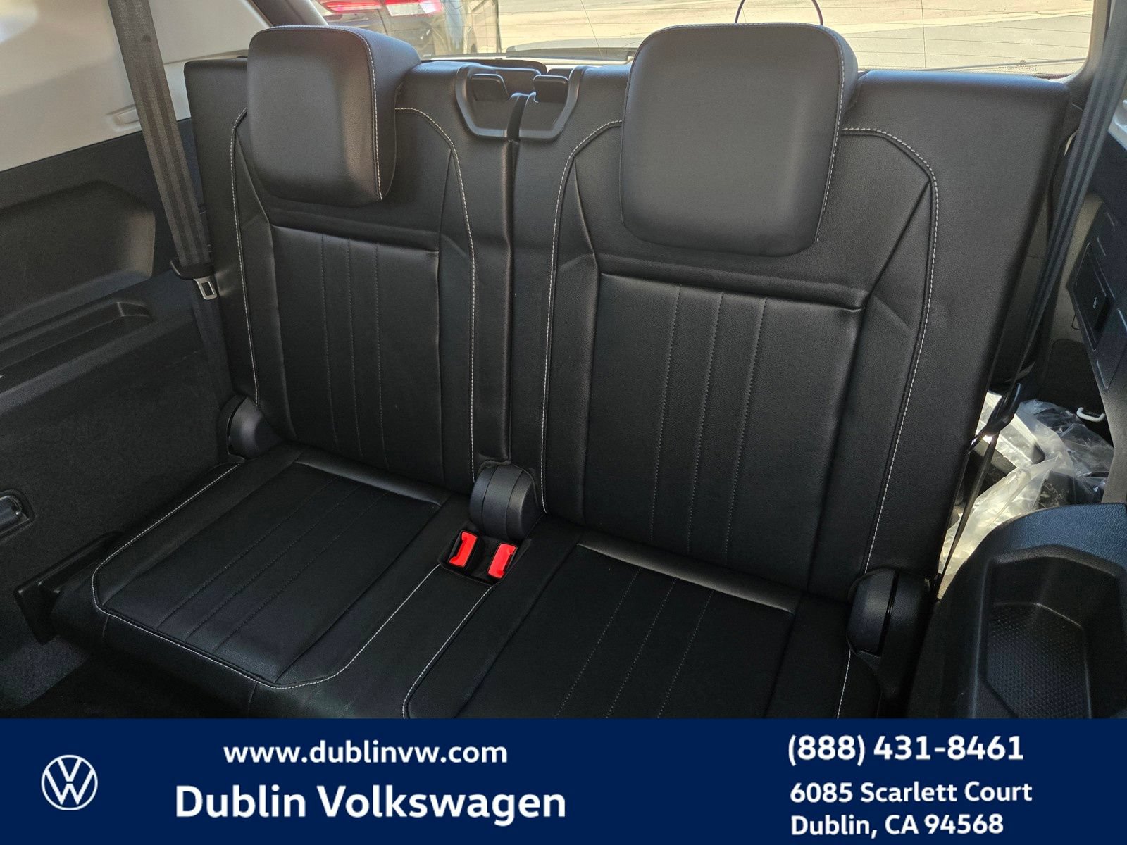Certified 2023 Volkswagen Tiguan SE w/ Panoramic Sunroof Package FWD image 24