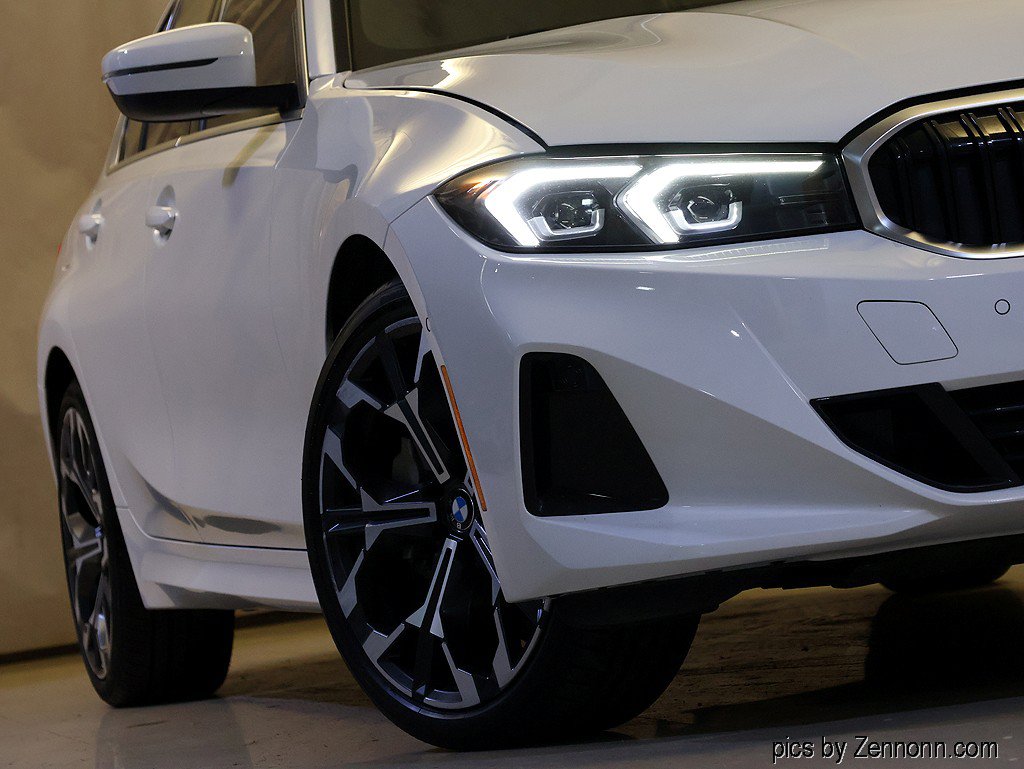 Certified 2025 BMW 330i xDrive Sedan w/ Convenience Package AWD/4WD image 4