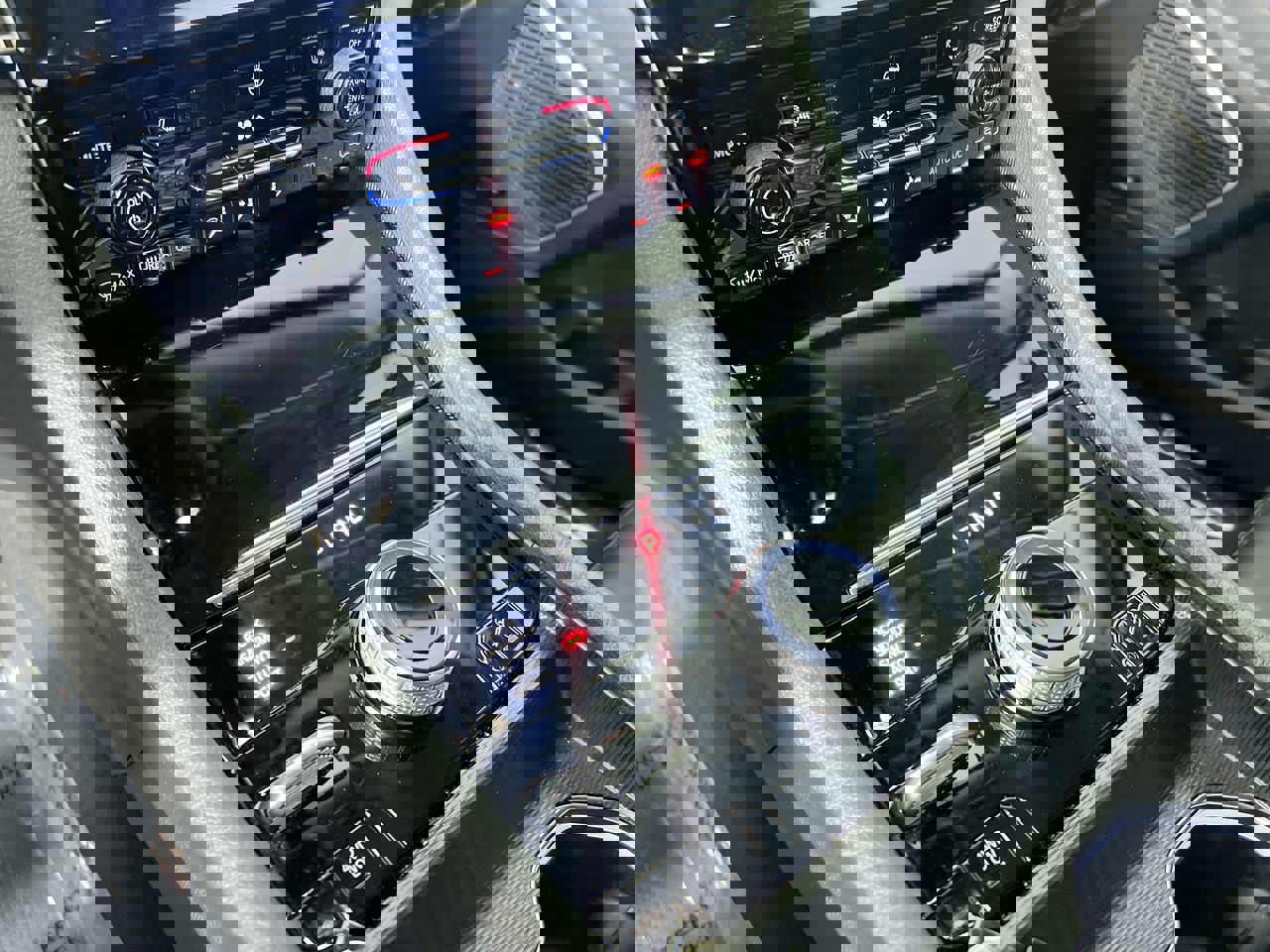 Used 2024 Jeep Grand Cherokee Limited 4xe image 21