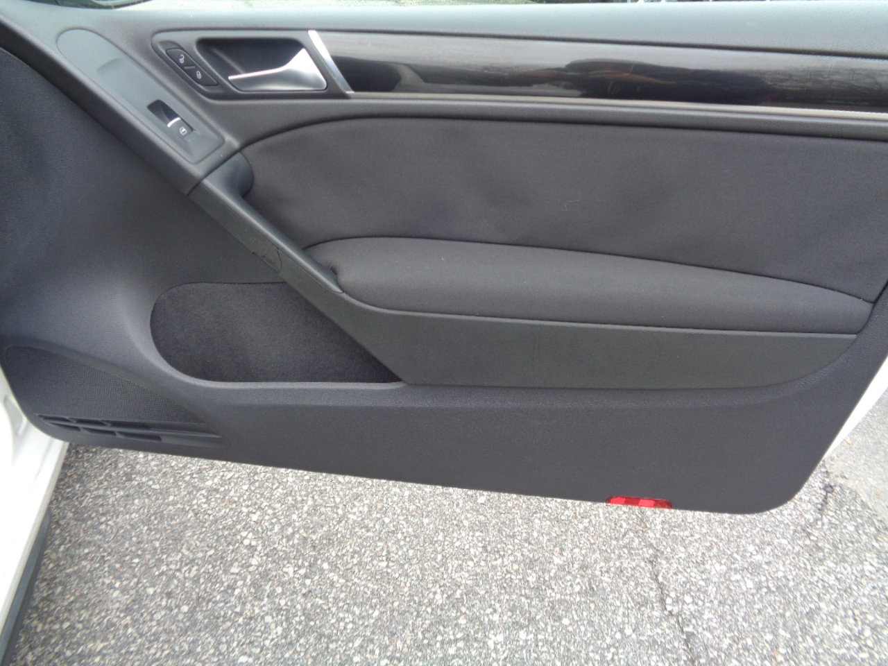 Used 2012 Volkswagen GTI 2-Door image 23