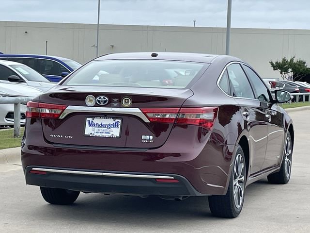 Used 2018 Toyota Avalon XLE Premium FWD image 4