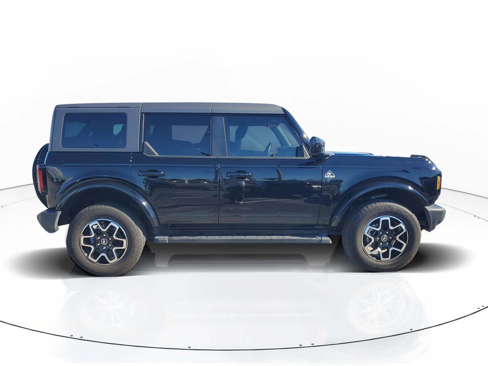 Used 2024 Ford Bronco Outer Banks image 4