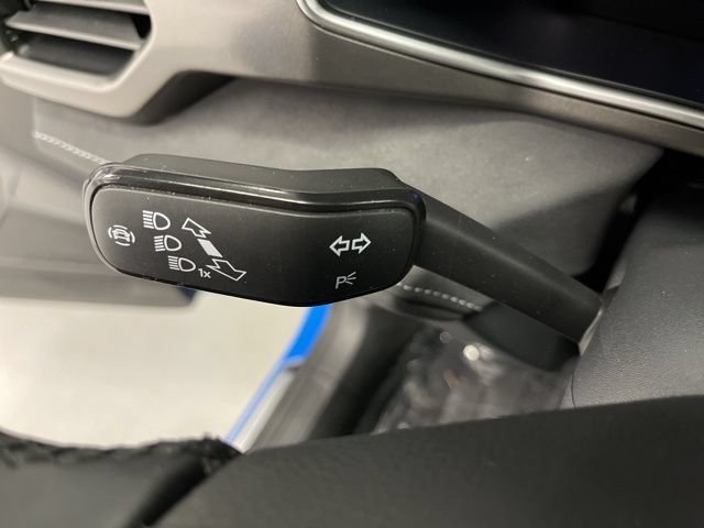 Used 2025 Volkswagen Taos SE AWD/4WD image 19