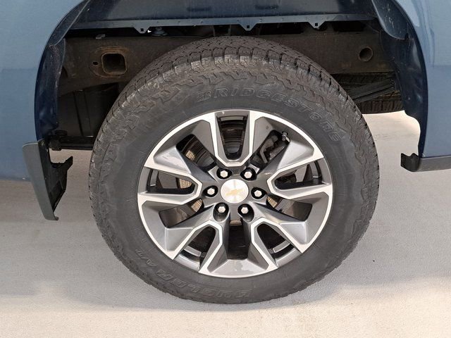 Used 2024 Chevrolet Silverado 1500 LT AWD/4WD image 31