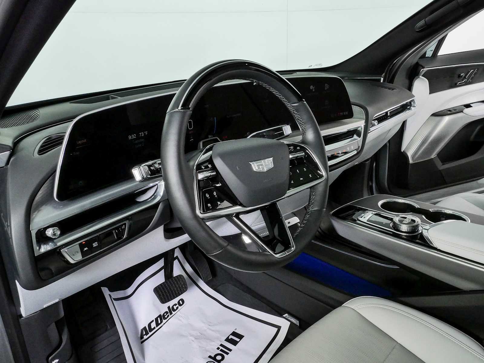 Certified 2024 Cadillac Lyriq Sport AWD/4WD image 4