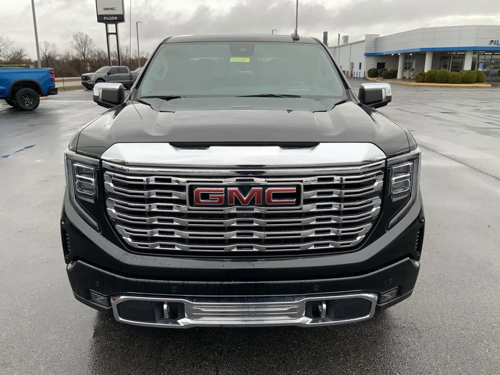 Used 2024 GMC Sierra 1500 Denali AWD/4WD image 2
