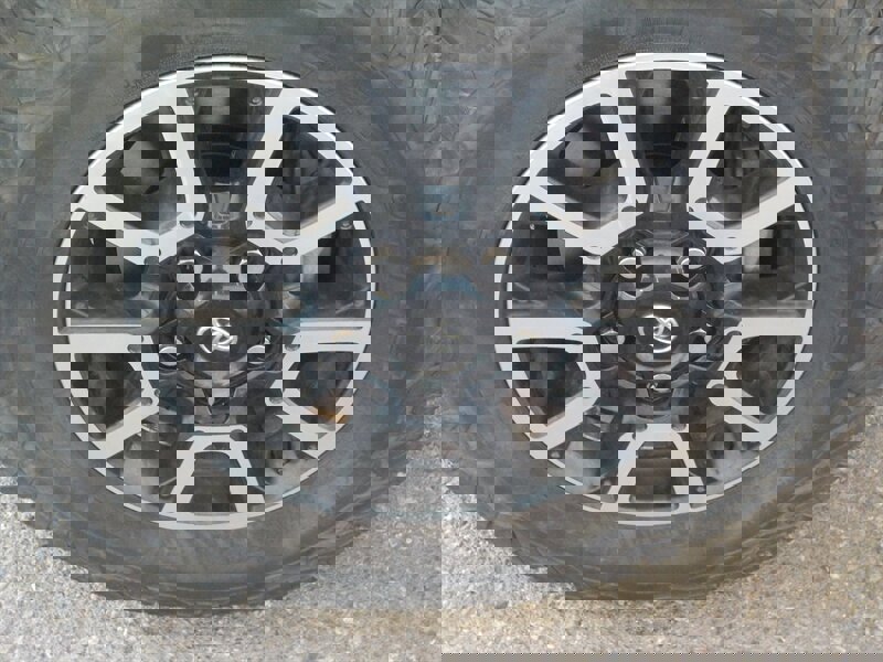 Used 2014 Toyota Tundra Limited w/ Limited Premium Package image 10