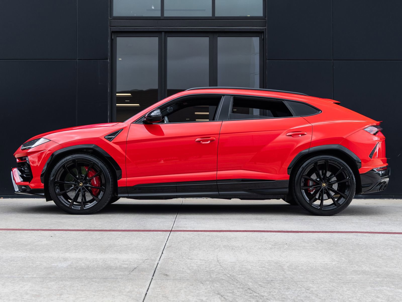 Used 2022 Lamborghini Urus image 9