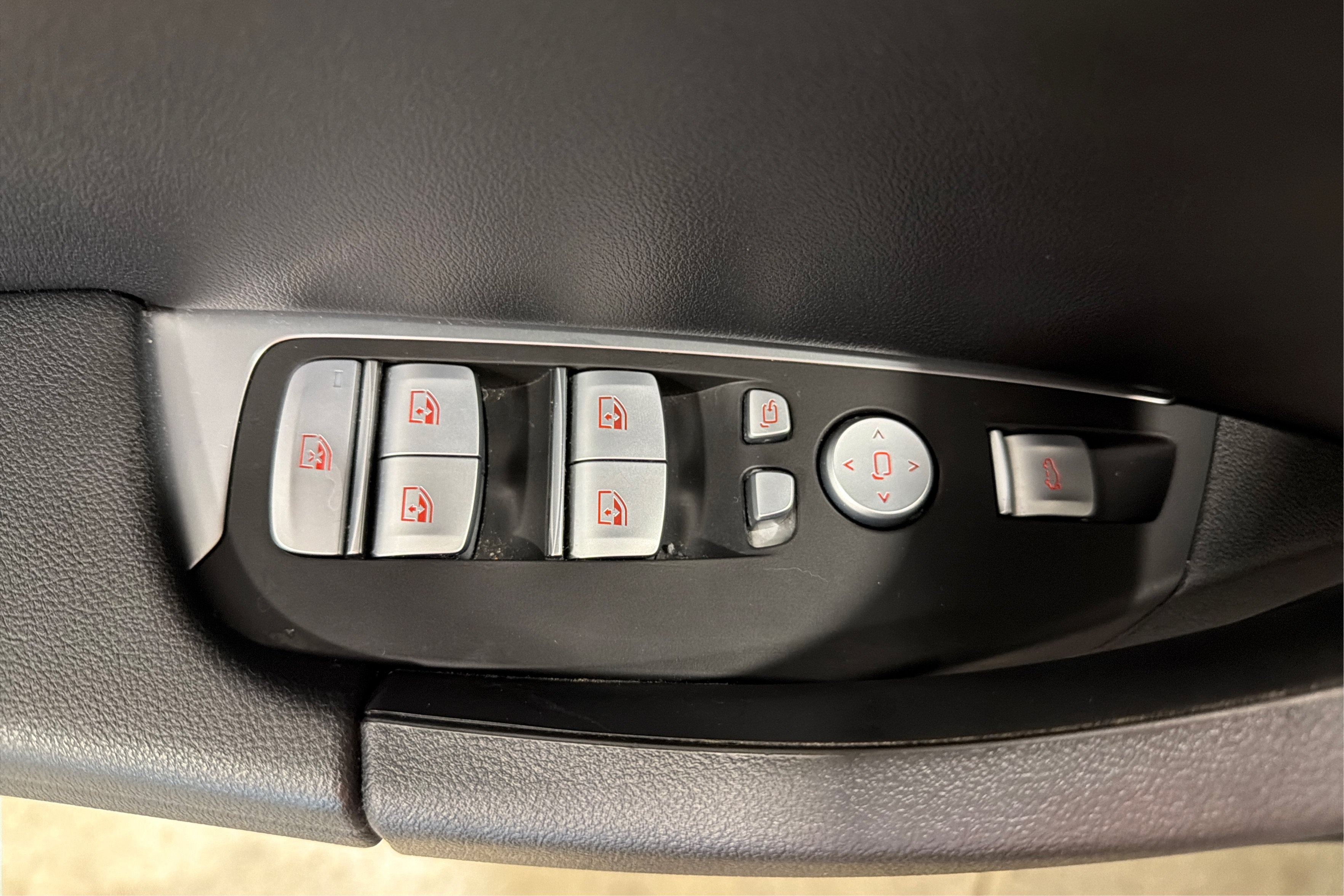 Used 2024 BMW X3 xDrive30i AWD/4WD image 16