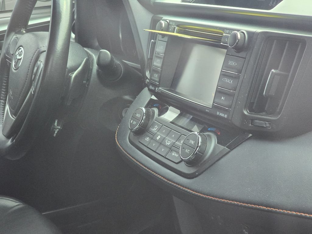 Used 2018 Toyota RAV4 SE w/ Protection Package AWD/4WD image 15