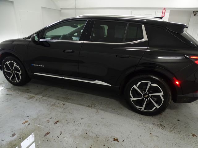 Used 2025 Chevrolet Equinox EV LT image 15