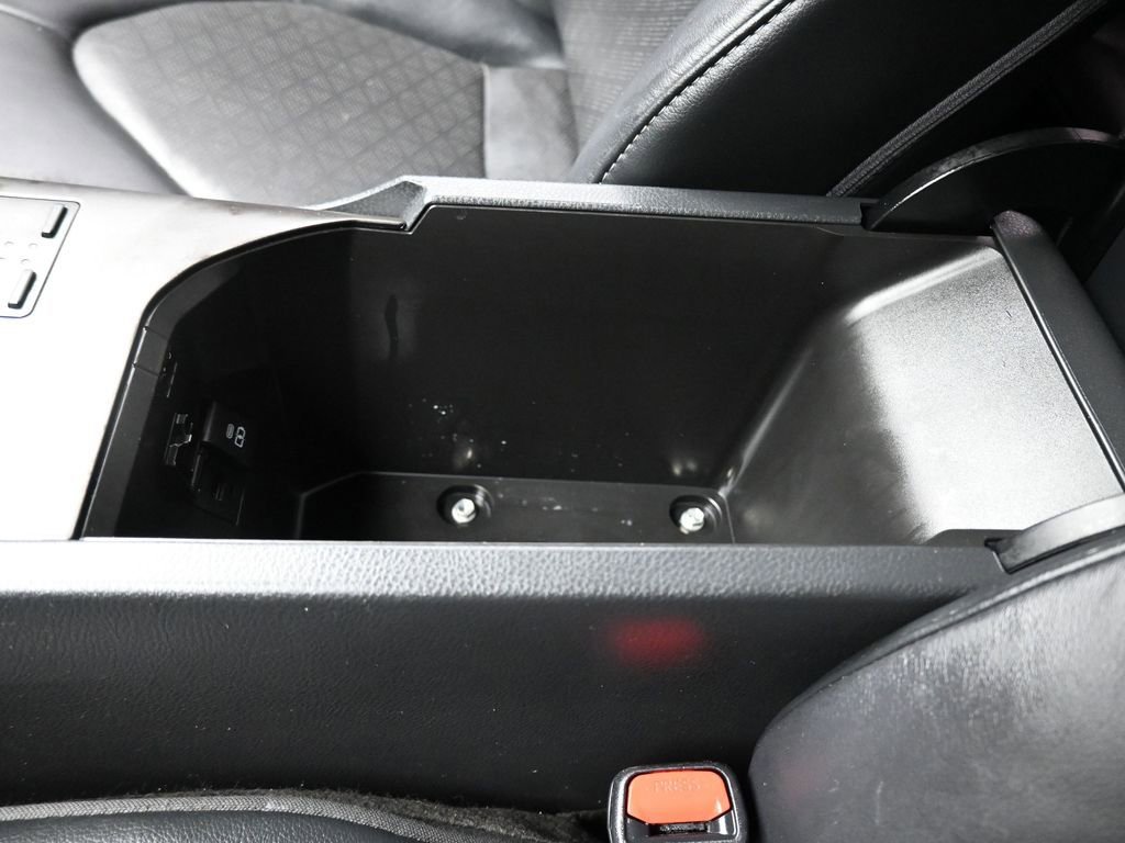 Used 2023 Toyota Camry XSE w/ Navigation Package image 25