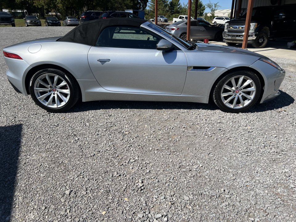 Used 2017 Jaguar F-TYPE Convertible RWD image 7