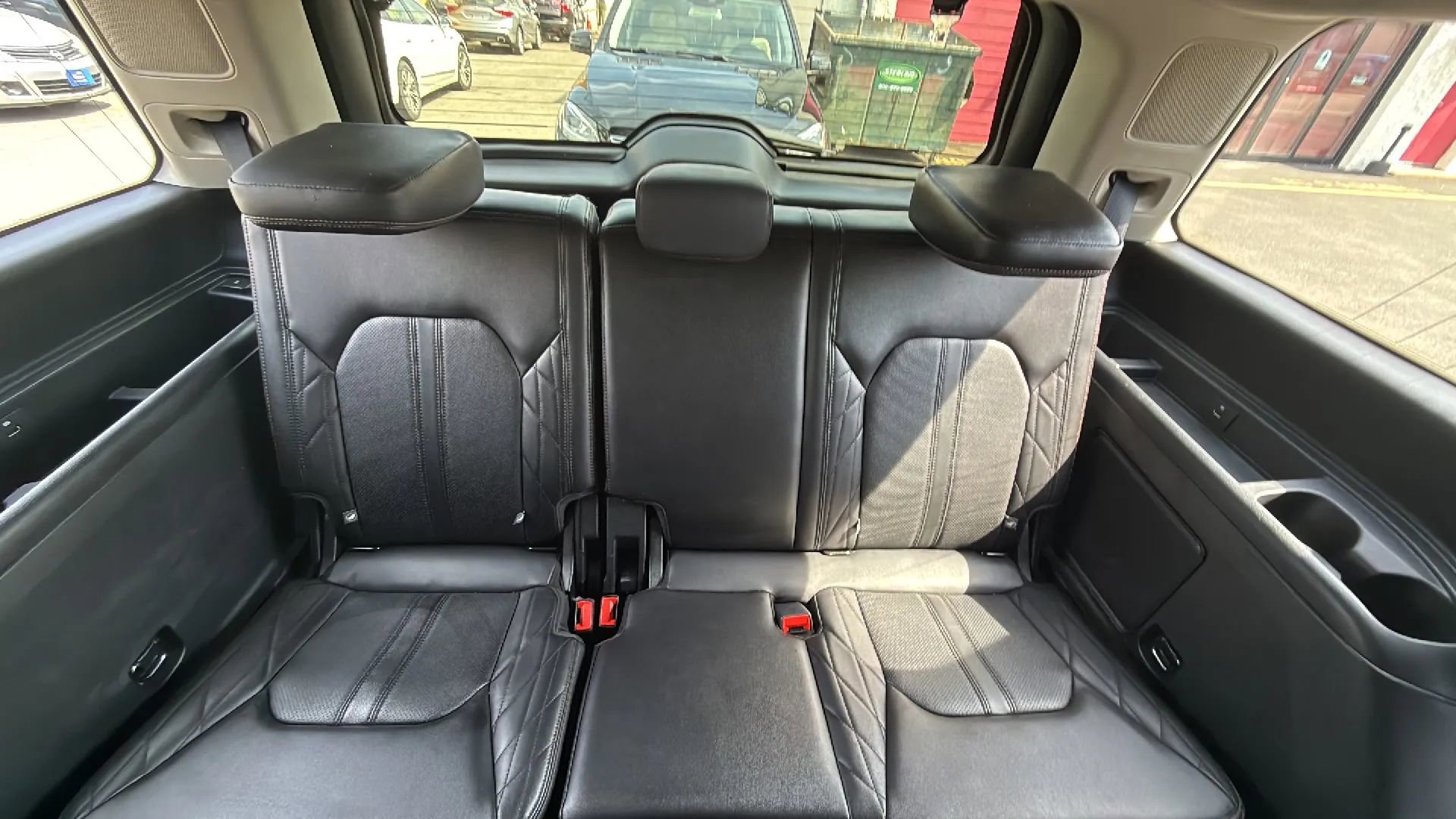 Used 2018 Ford Expedition Platinum image 28