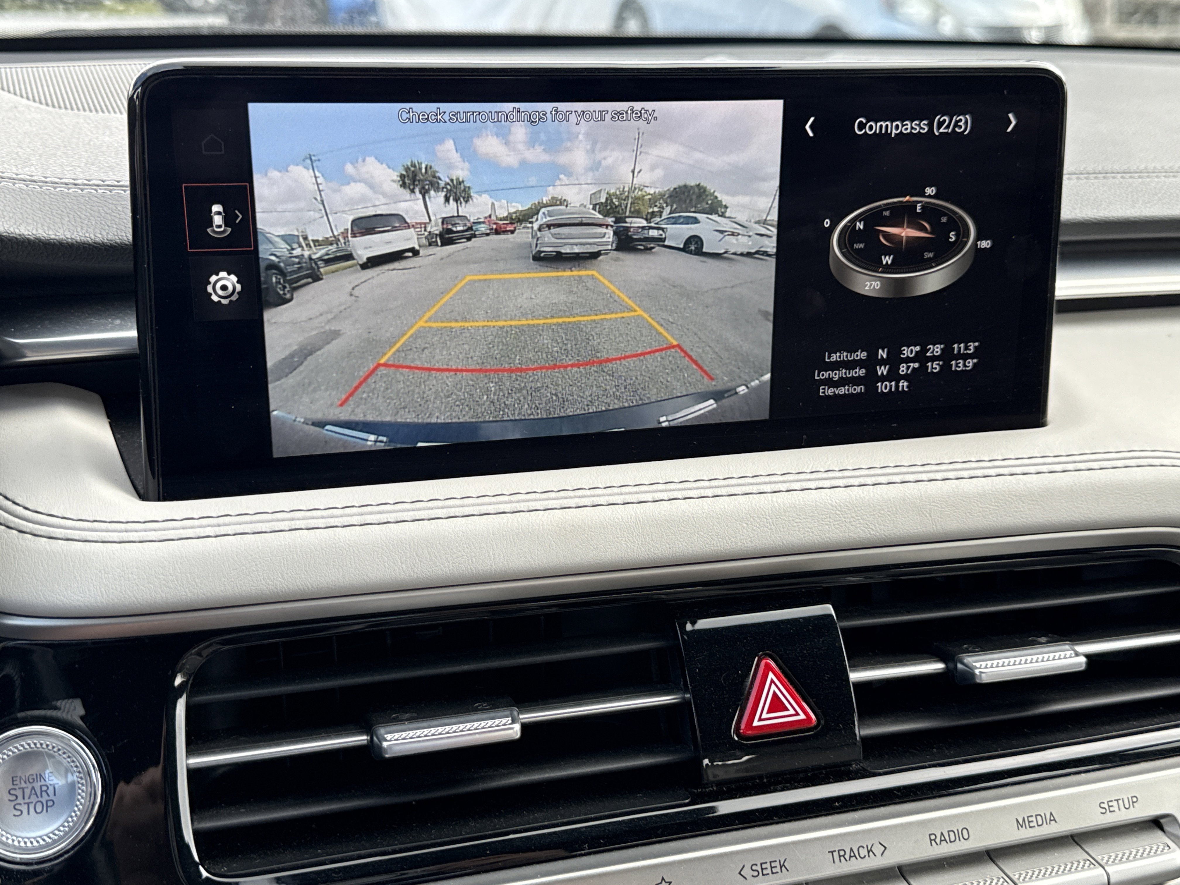 Used 2024 Genesis G70 2.5T image 17