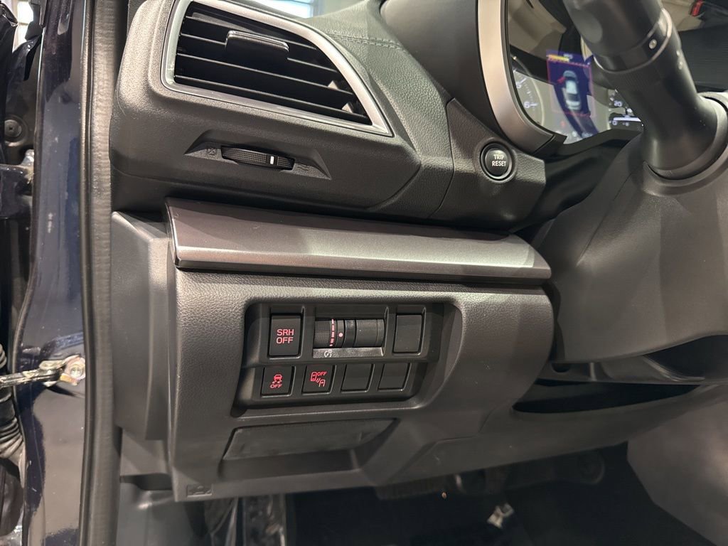 Used 2020 Subaru Impreza 2.0i Limited image 13