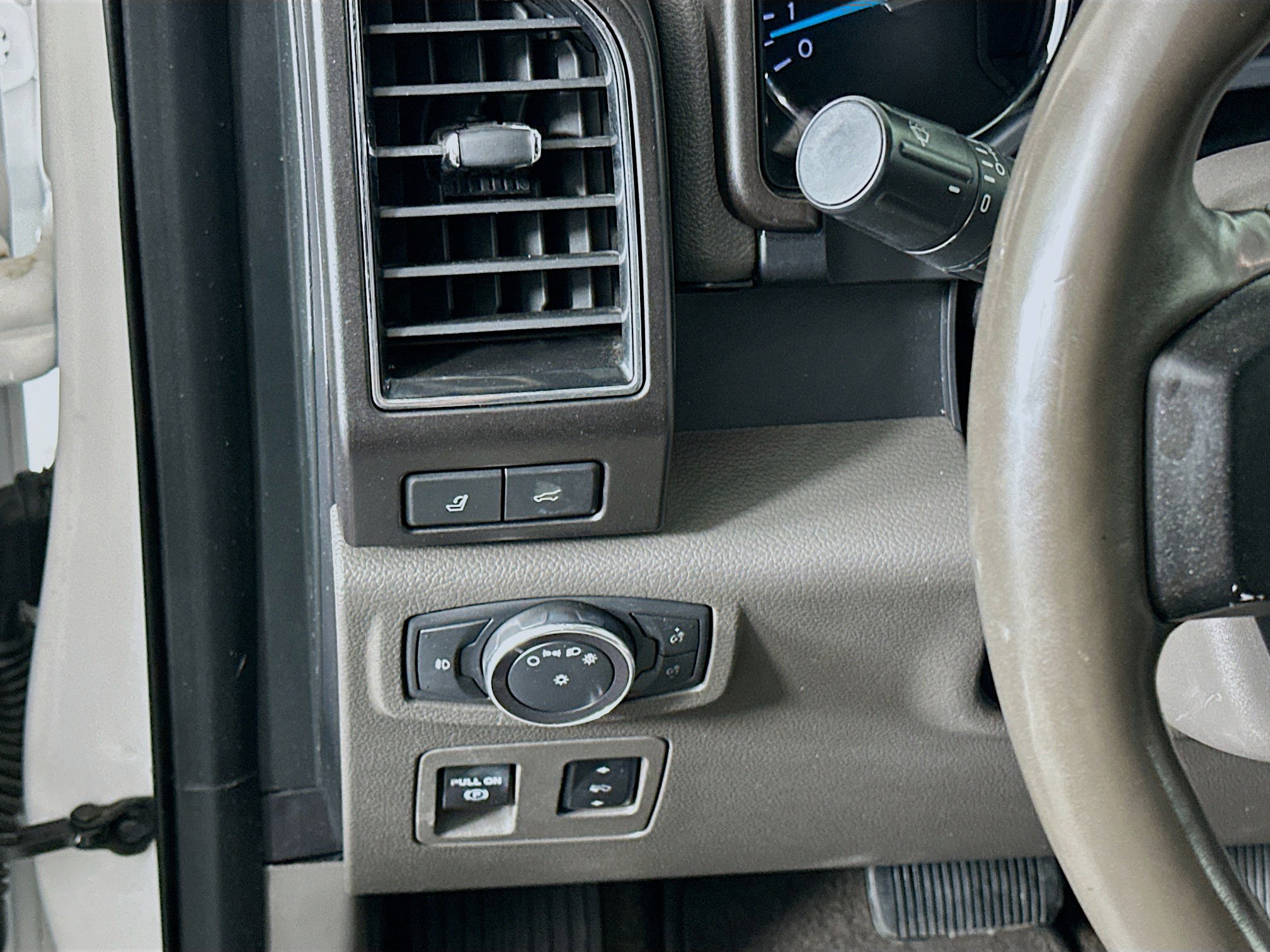 Used 2019 Ford Expedition Max Limited w/ Equipment Group 302A image 17