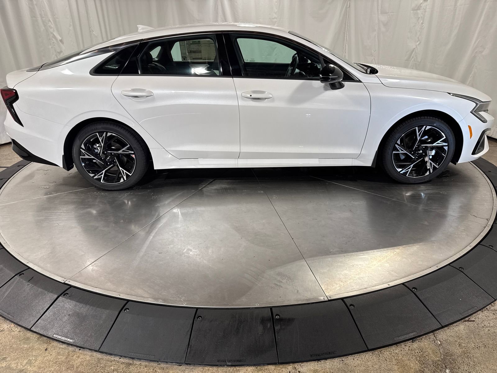 New 2026 Kia K5 GT-Line image 13