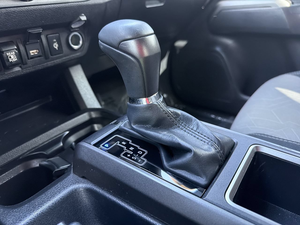 Used 2022 Toyota Tacoma TRD Off-Road AWD/4WD image 23